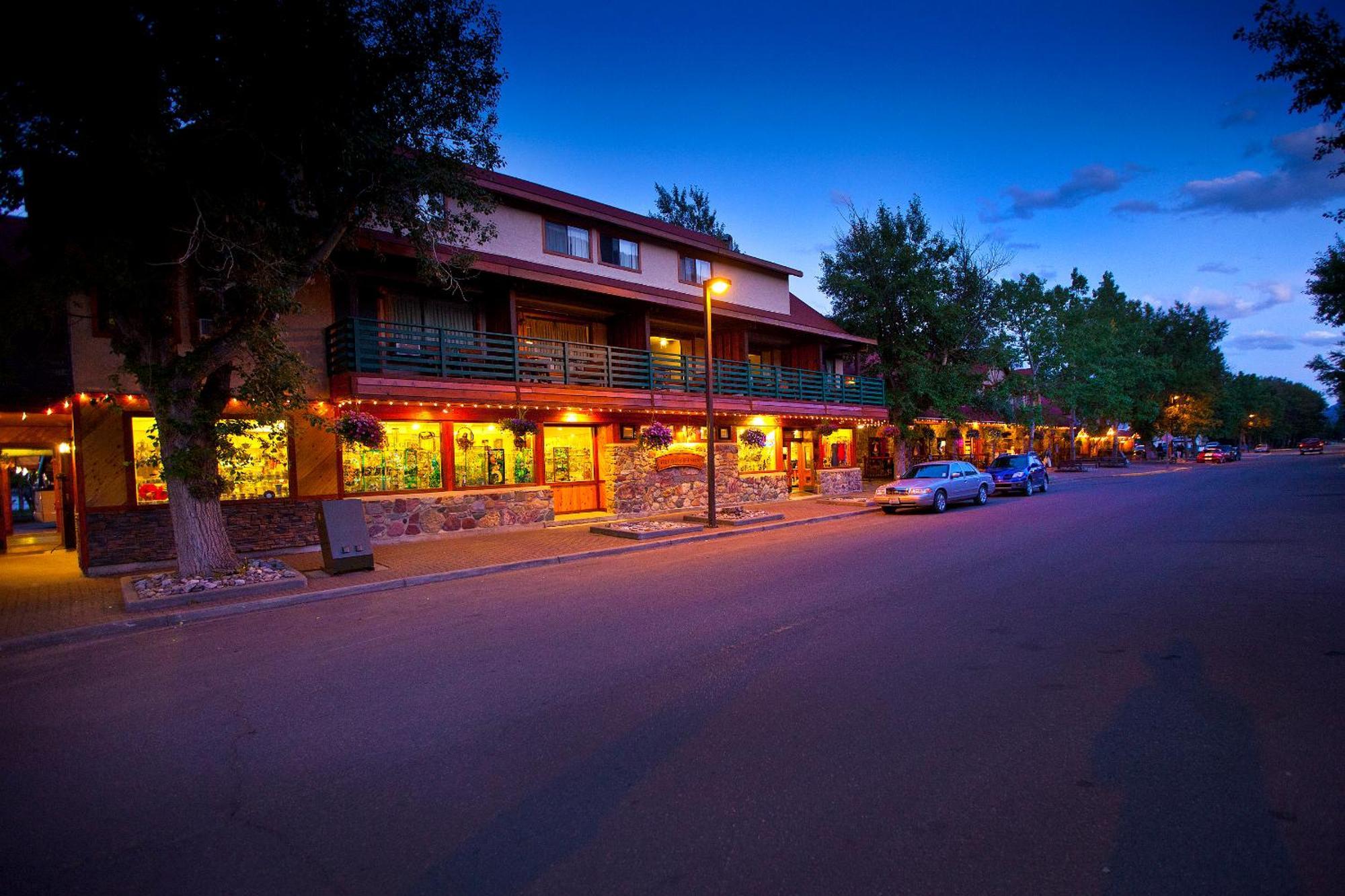 Bayshore Inn & Spa Waterton Park Kültér fotó