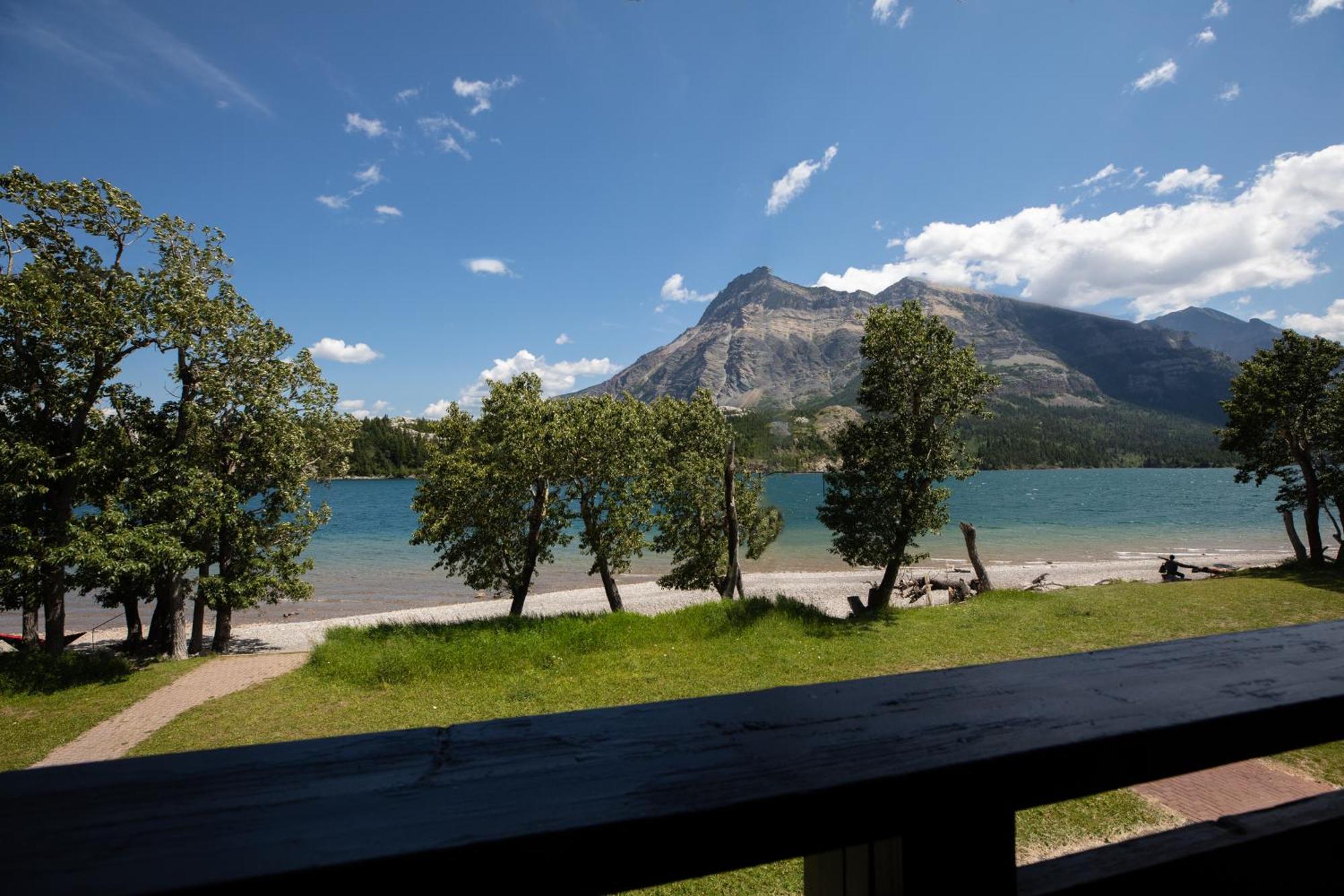 Bayshore Inn & Spa Waterton Park Kültér fotó